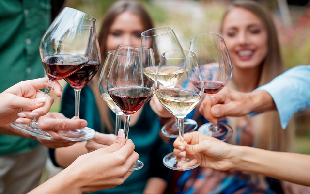 <h1 class="tribe-events-single-event-title">Walnut Creek: Uncorked – a sip, savor & stroll</h1>